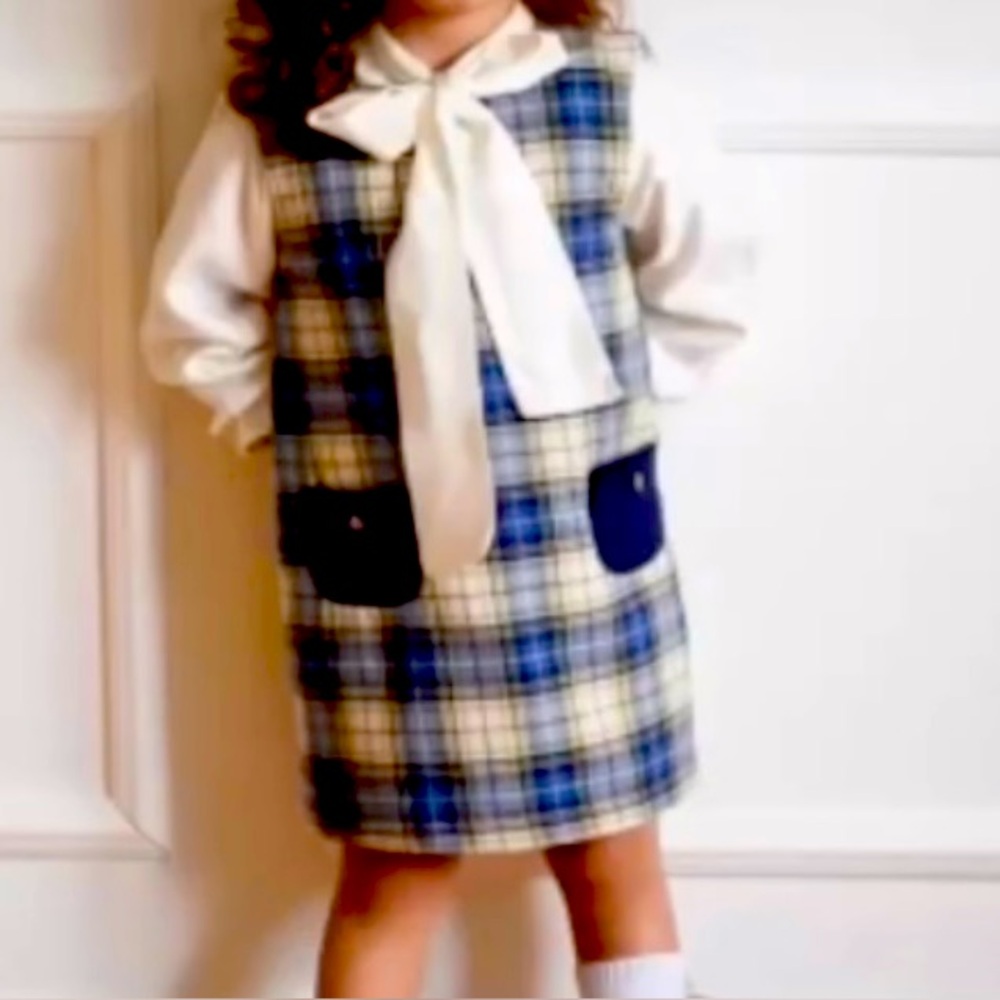 LRDMPETITS brand 
Plaid Dress with Bow and Pockets